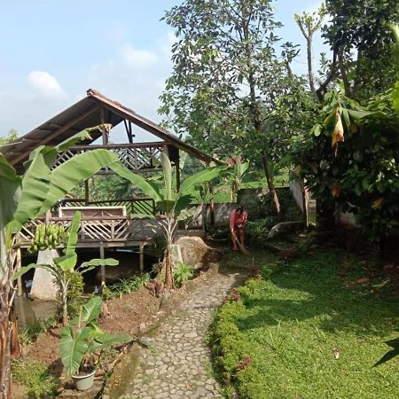 De Salak Homestay Bogor Esterno foto