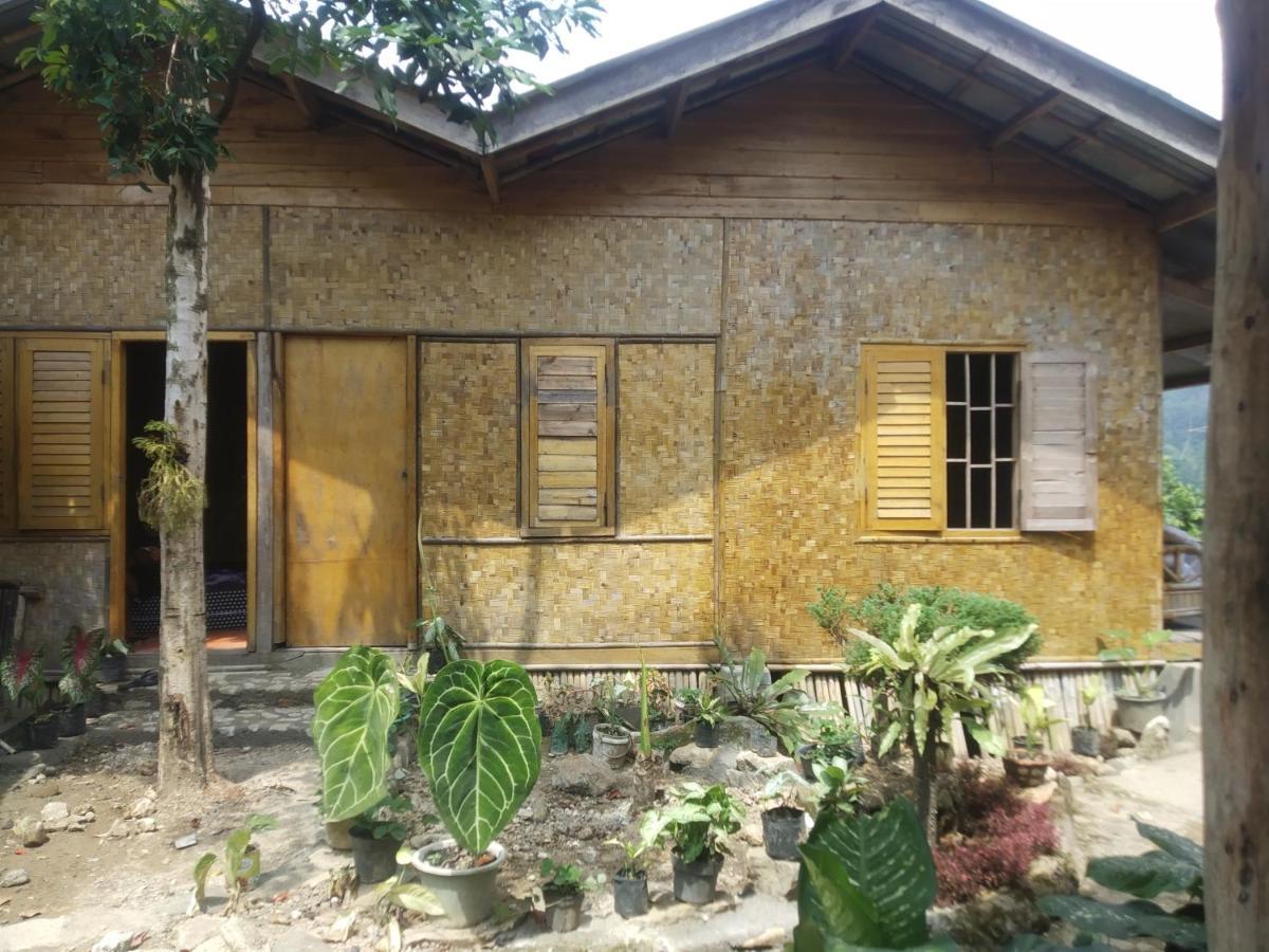 De Salak Homestay Bogor Esterno foto