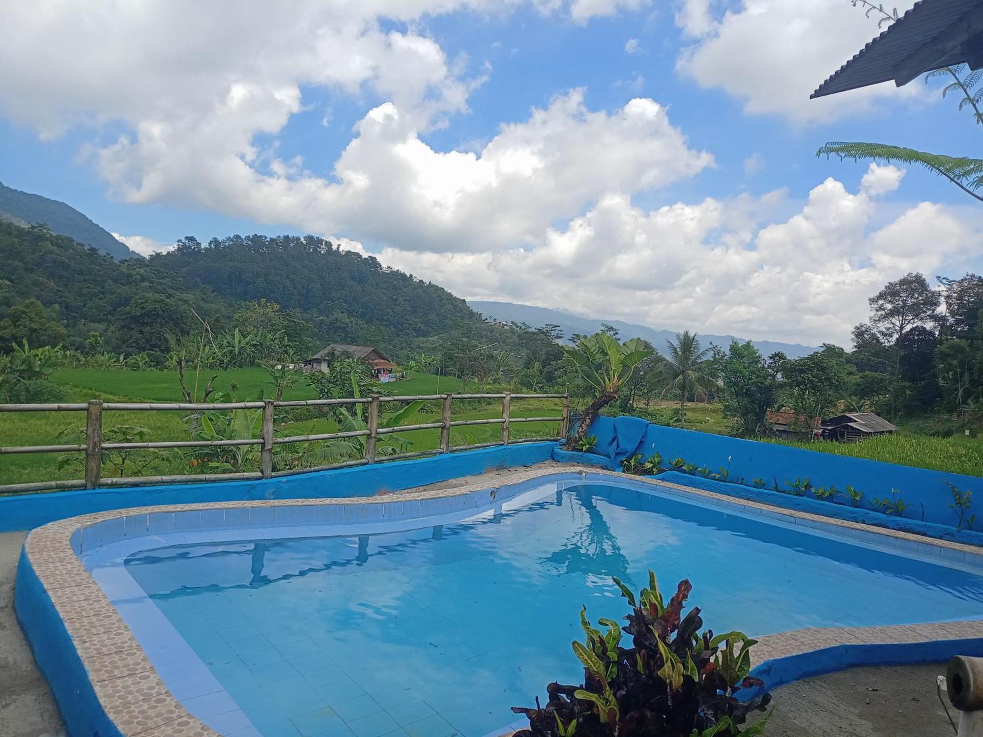 De Salak Homestay Bogor Esterno foto