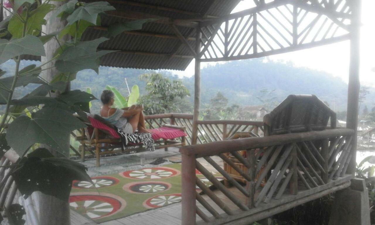 De Salak Homestay Bogor Esterno foto