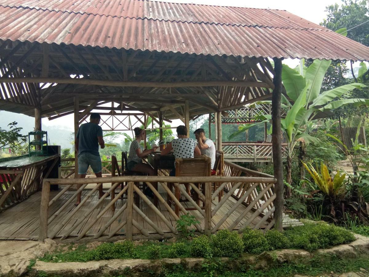 De Salak Homestay Bogor Esterno foto