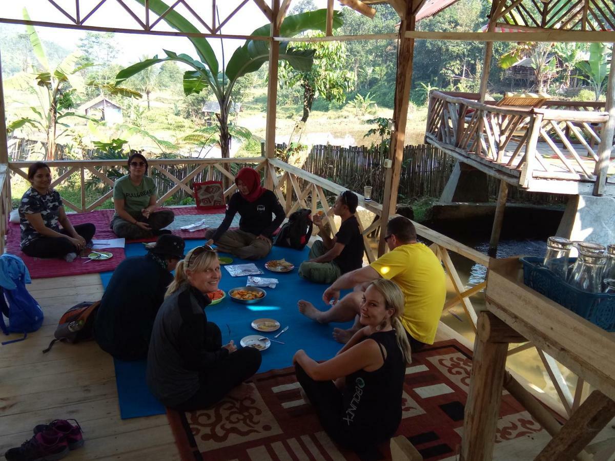 De Salak Homestay Bogor Esterno foto