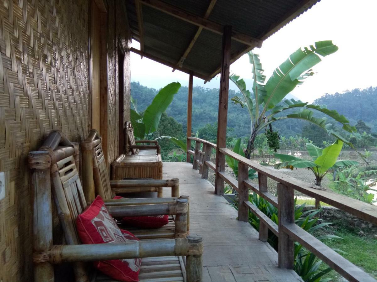 De Salak Homestay Bogor Esterno foto