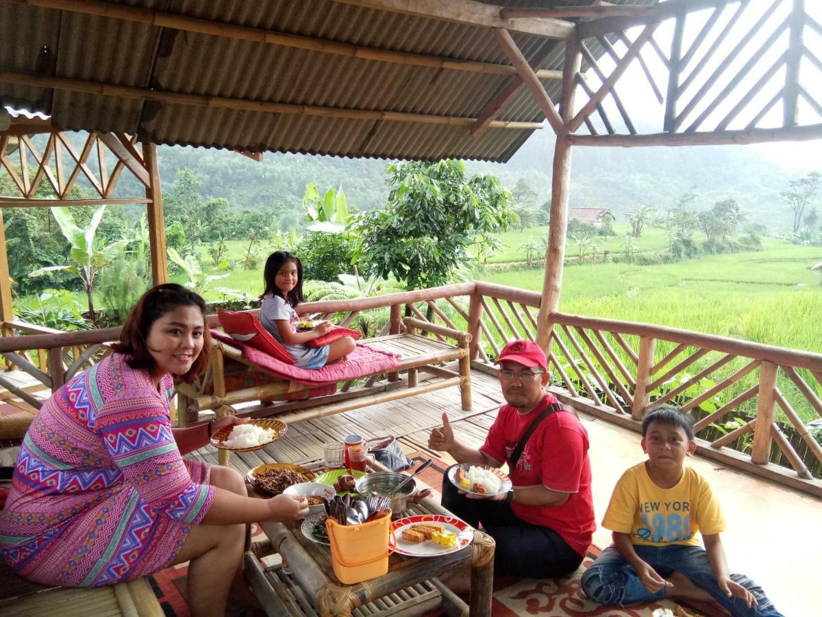 De Salak Homestay Bogor Esterno foto