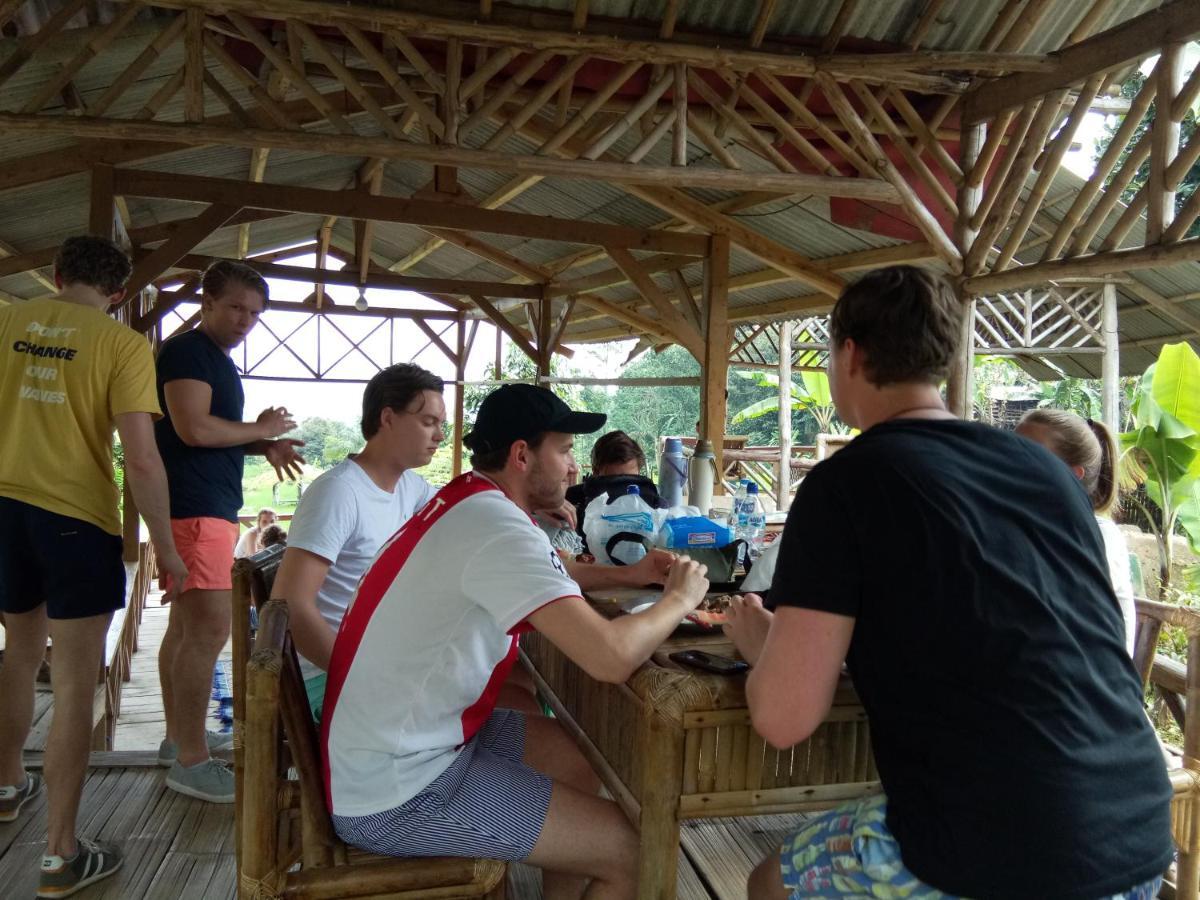 De Salak Homestay Bogor Esterno foto