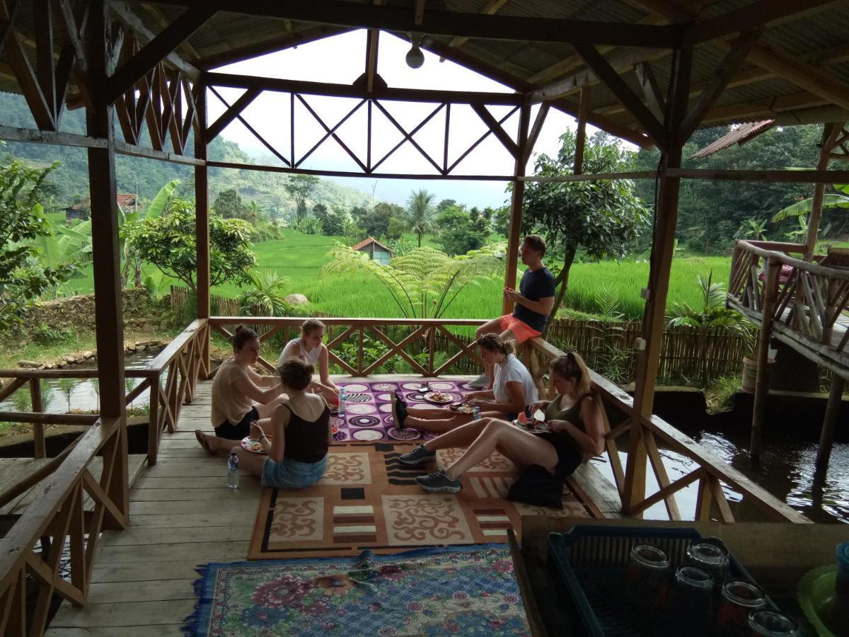 De Salak Homestay Bogor Esterno foto
