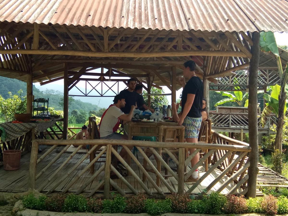 De Salak Homestay Bogor Esterno foto