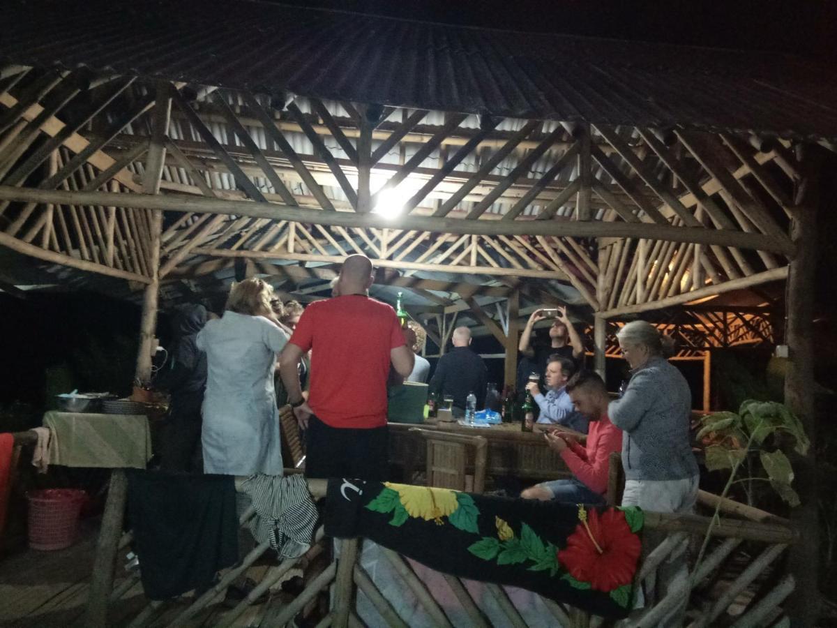 De Salak Homestay Bogor Esterno foto