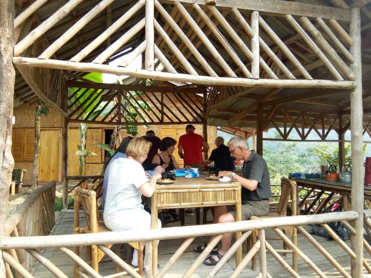 De Salak Homestay Bogor Esterno foto