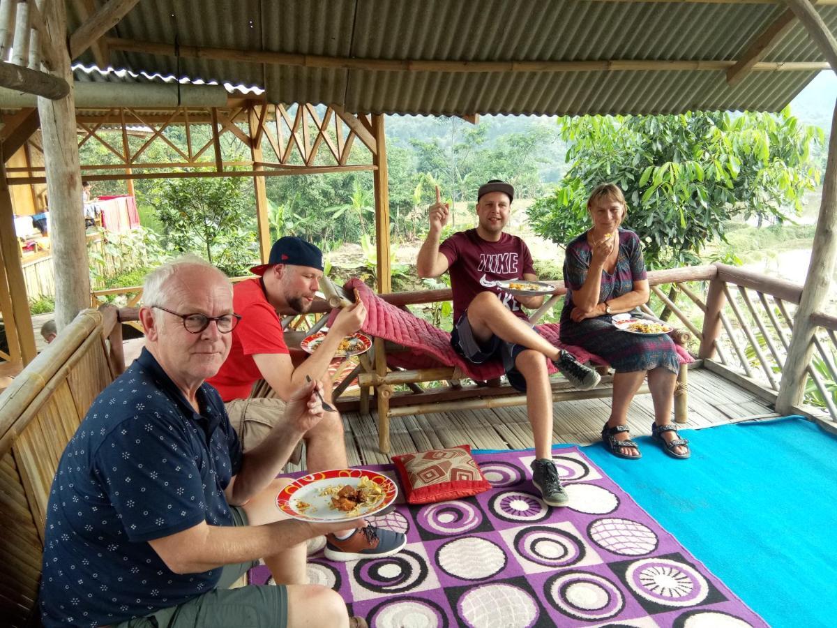 De Salak Homestay Bogor Esterno foto