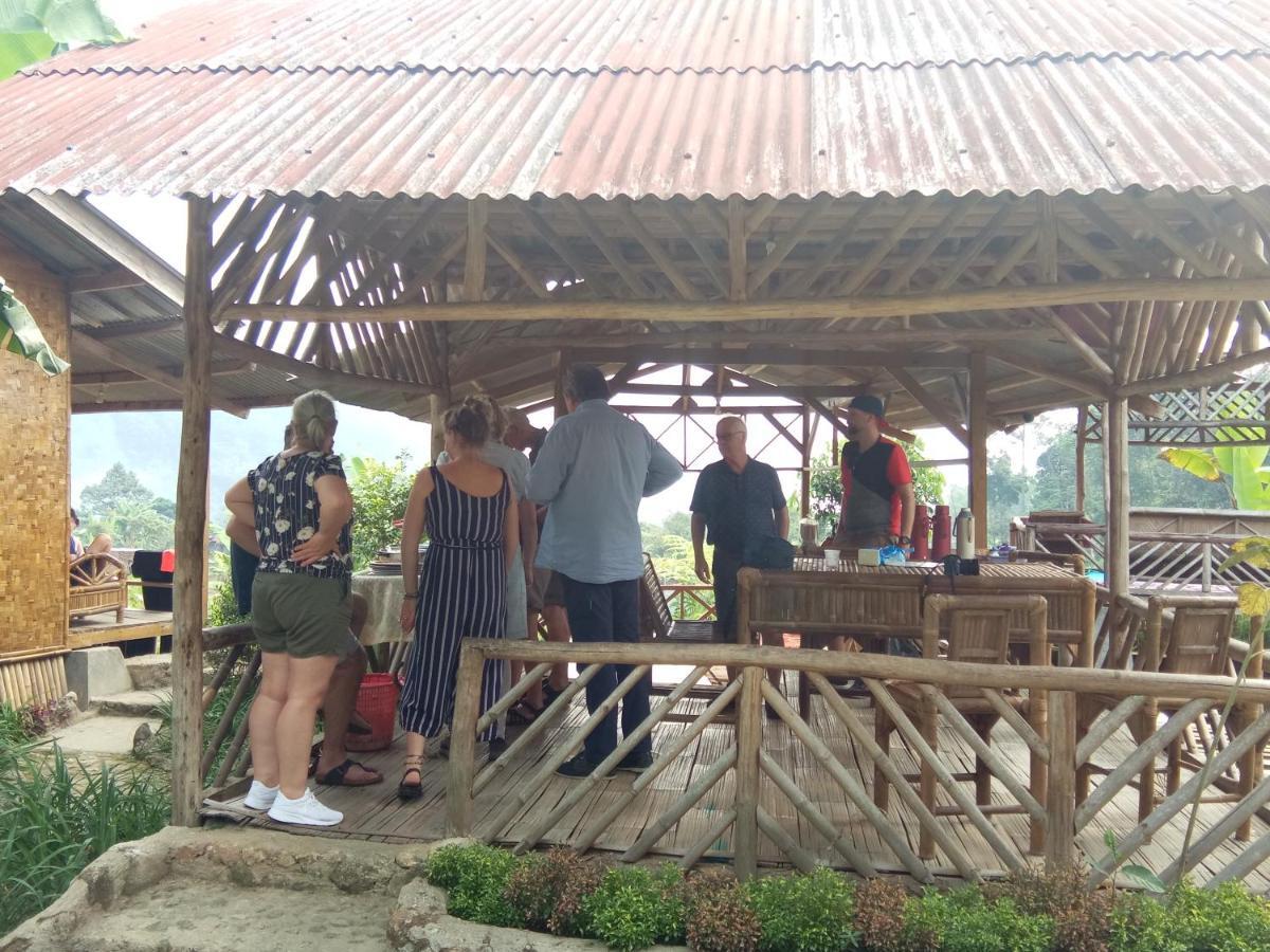 De Salak Homestay Bogor Esterno foto