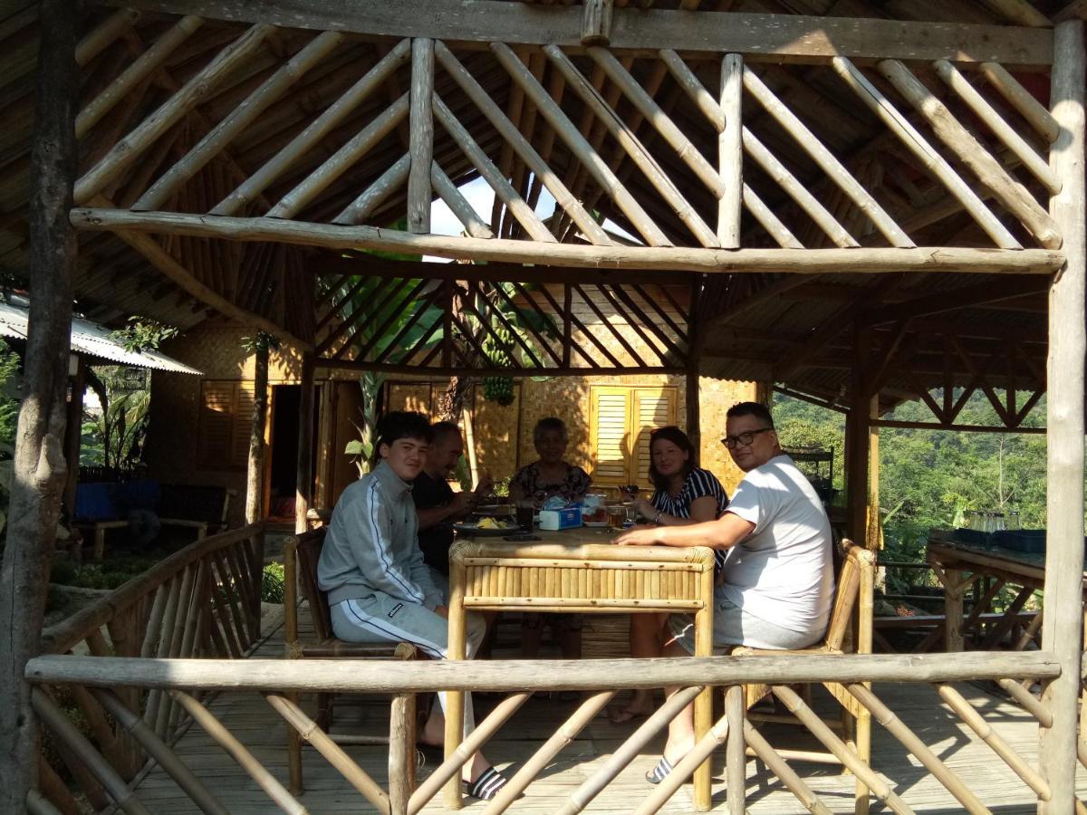 De Salak Homestay Bogor Esterno foto